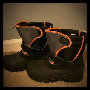 Sun and ski snow boots